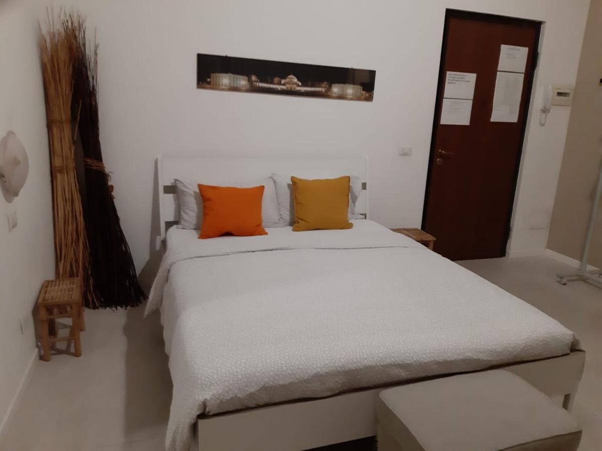 Casablanca Apartment Милано Екстериор снимка